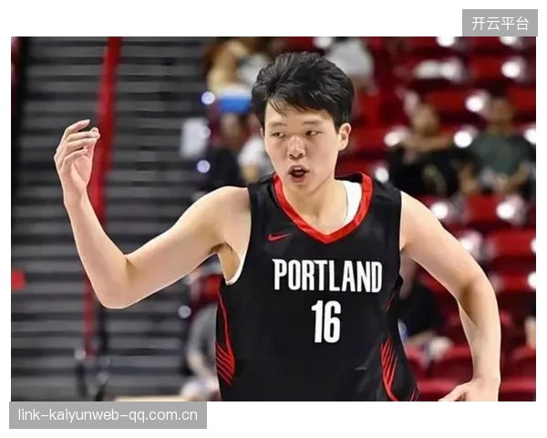 杨瀚森被雪藏真相曝光：教练战术与体能两面受指责！